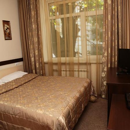 Salem On Tulebaeva Street Hotel Алма Ата Стая снимка
