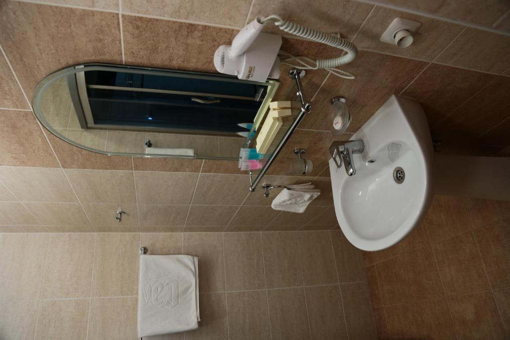 Salem On Tulebaeva Street Hotel Алма Ата Стая снимка