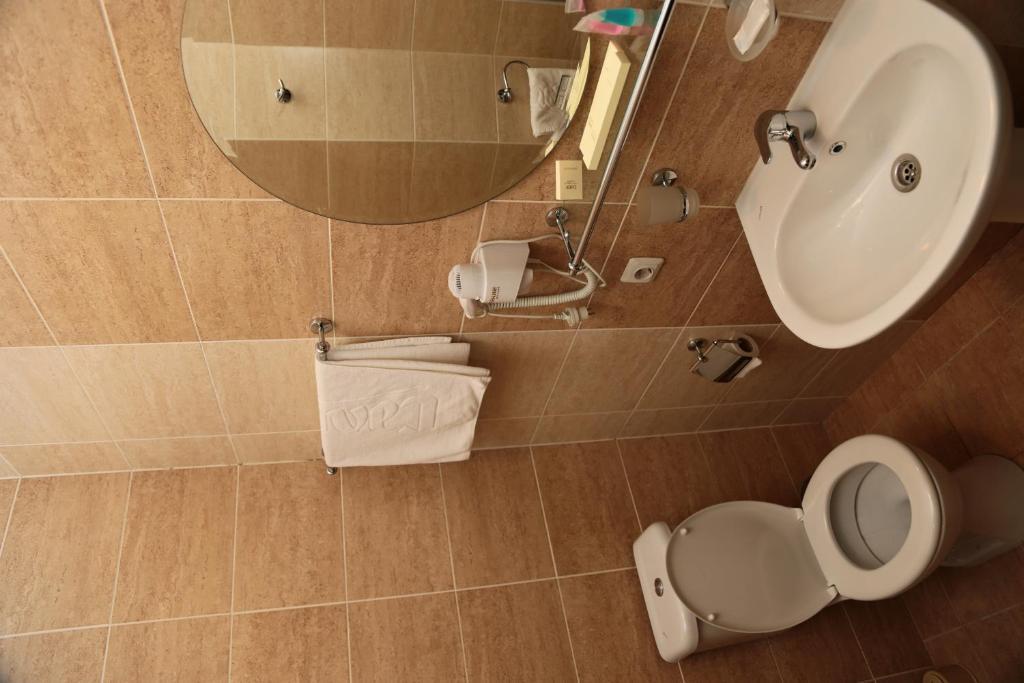 Salem On Tulebaeva Street Hotel Алма Ата Стая снимка